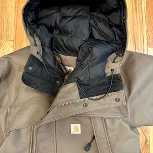 Men’s L Carhartt pristine condition jacket